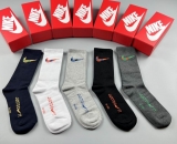 2023.10 (With Box) A Box of Nike Socks (2)